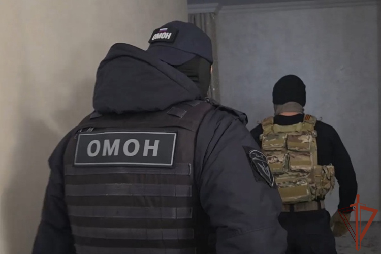 В Югре при силовой поддержке ОМОН «Стерх» Росгвардии пресечена деятельность группы, организовавшей хищение более 1 млрд бюджетных средств (видео)