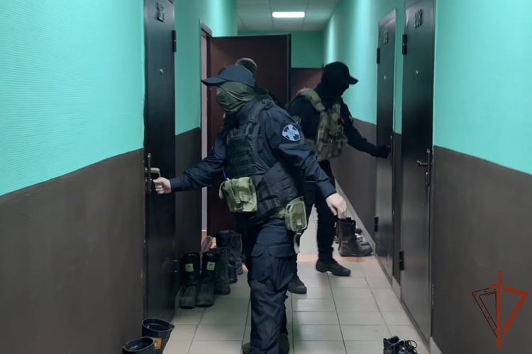 В Хабаровском крае при содействии ОМОН Росгвардии выявлены нарушения миграционного законодательства