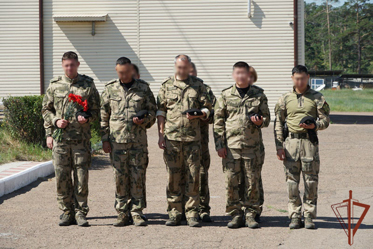 На Дальнем Востоке почтили память сотрудников Росгвардии