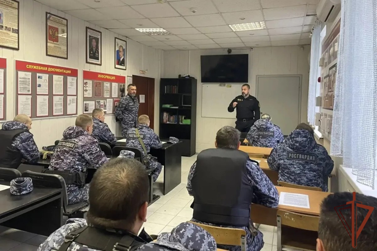 В регионах Уральского округа росгвардейцы провели цикл патриотических и профилактических мероприятий