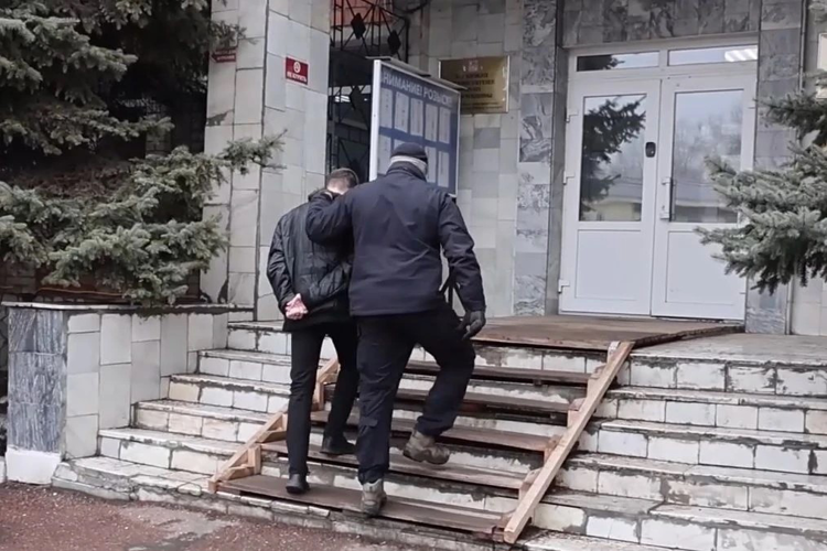 В Башкортостане при содействии Росгвардии пресечена деятельность преступной группы по неправомерному доступу к данным граждан (видео)