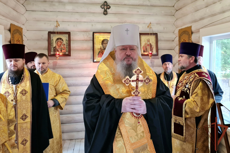 Митрополит Архангельский и Холмогорский освятил часовню в честь святого князя Владимира на территории подразделения Росгвардии