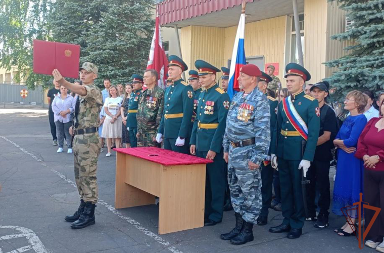 Более 60 новобранцев Росгвардии приняли Военную присягу в Омской области