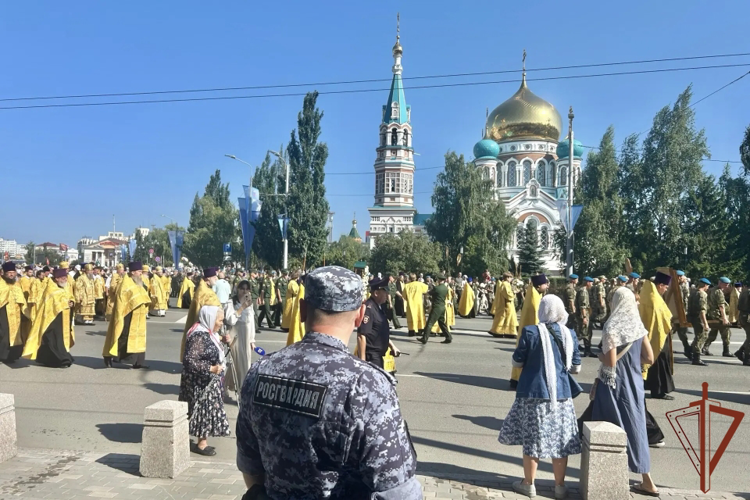 Росгвардейцы в Сибири обеспечили безопасность праздничных мероприятий в День Крещения Руси