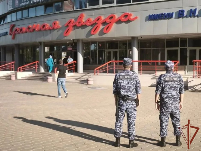 Росгвардия обеспечила правопорядок на матчах Кубка России по футболу в Омске и Томске