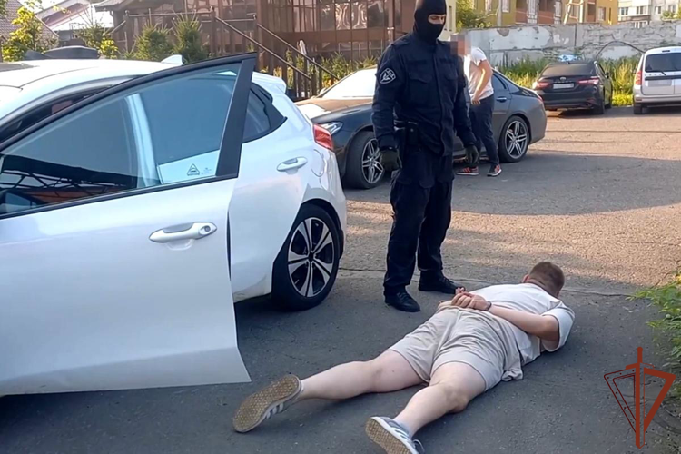 В Удмуртии при содействии спецназа Росгвардии пресечена деятельность преступной группы, занимавшейся организацией проституции с участием несовершеннолетних (видео)