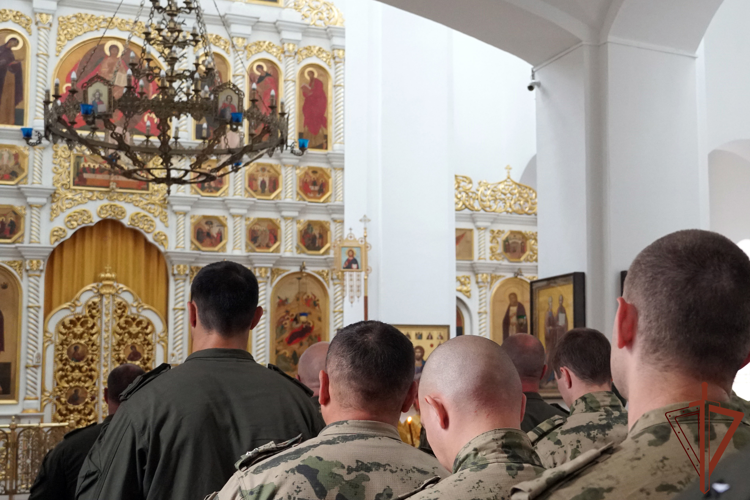 В День Крещения Руси и памяти святого равноапостольного великого князя Владимира, небесного покровителя Росгвардии, в Центральной России состоялись духовно-просветительские мероприятия