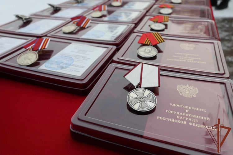 В Центральном округе Росгвардии вручили государственные награды отличившимся военнослужащим