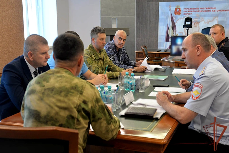 На Урале обсудили вопросы обеспечения правопорядка в День знаний и единый день голосования