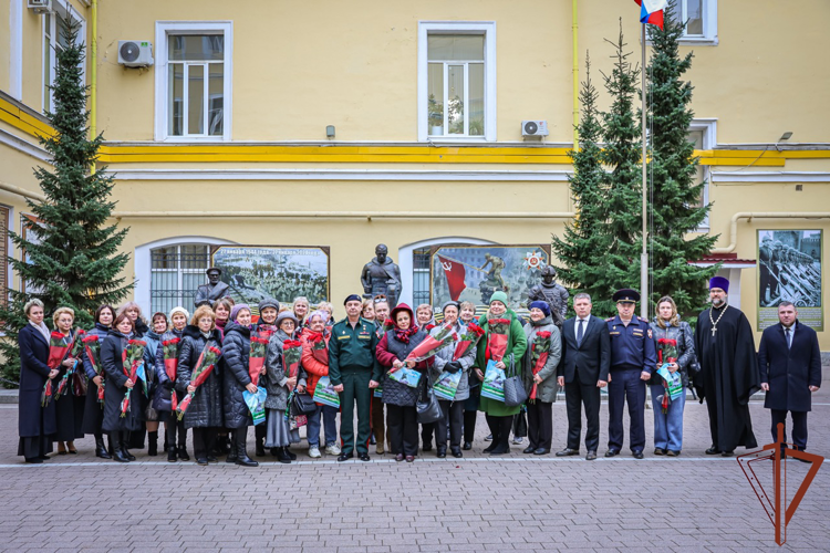 В Санкт-Петербурге прошла встреча с членами семей росгвардейцев, погибших при выполнении воинского и служебного долга