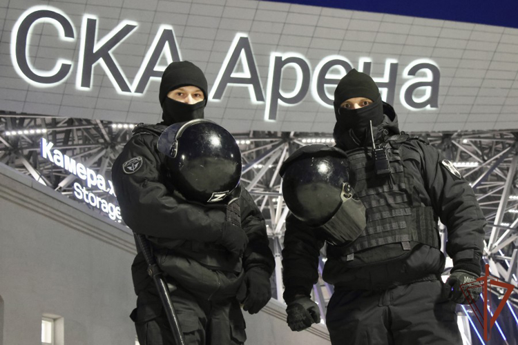 Росгвардейцы обеспечили безопасность матча КХЛ в Санкт-Петербурге