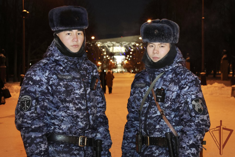 Росгвардейцы обеспечили безопасность матча КХЛ в Санкт-Петербурге