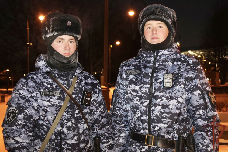Росгвардейцы обеспечили безопасность матча КХЛ в Санкт-Петербурге