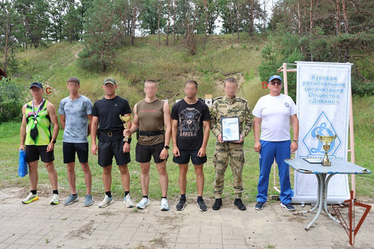 Курские росгвардейцы завоевали серебро на региональном чемпионате по летнему служебному биатлону