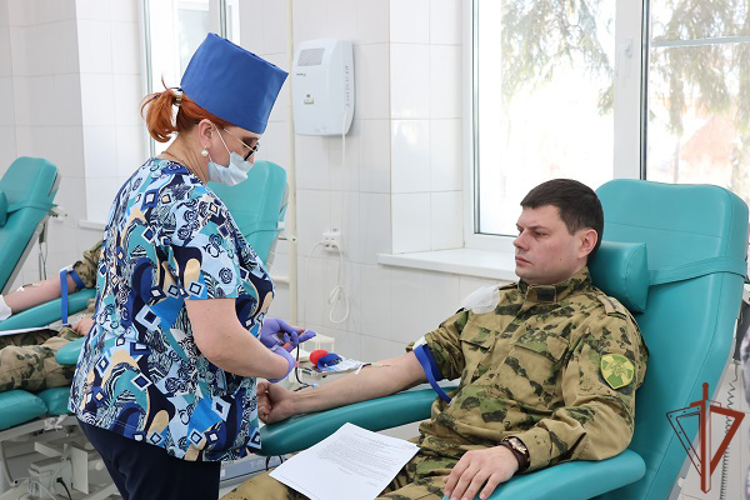 Ведомственная донорская акция «От сердца к сердцу» прошла в Курске