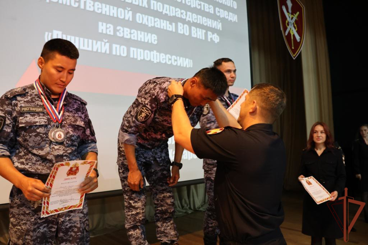 В Хабаровске определены лучшие сотрудники подразделений вневедомственной охраны Восточного округа Росгвардии
