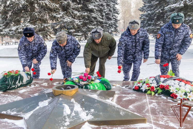Росгвардейцы Сибири провели памятные мероприятия в честь полного снятия фашистской блокады Ленинграда