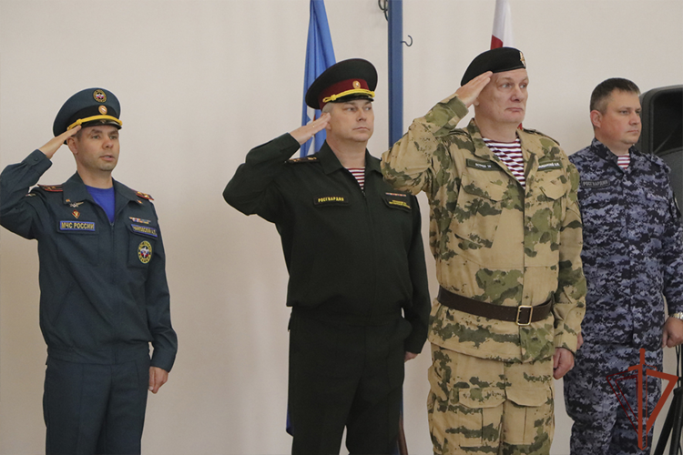 На Дальнем Востоке состоялись патриотические мероприятия с подшефными классами Росгвардии