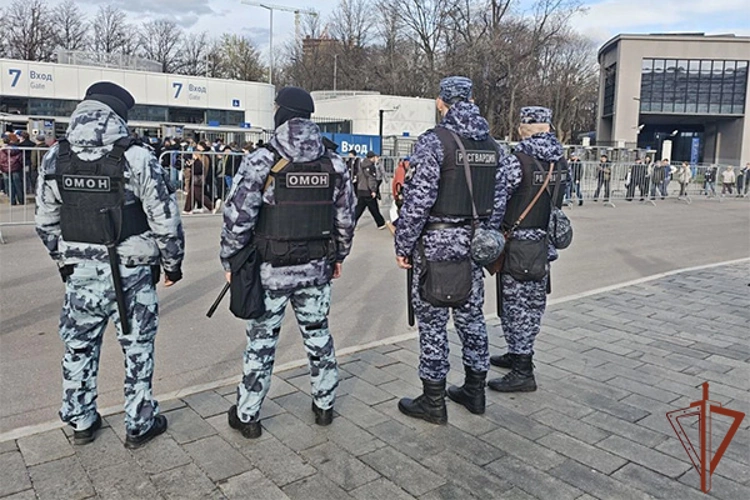 Росгвардия обеспечила безопасность футбольных матчей в Москве (видео)