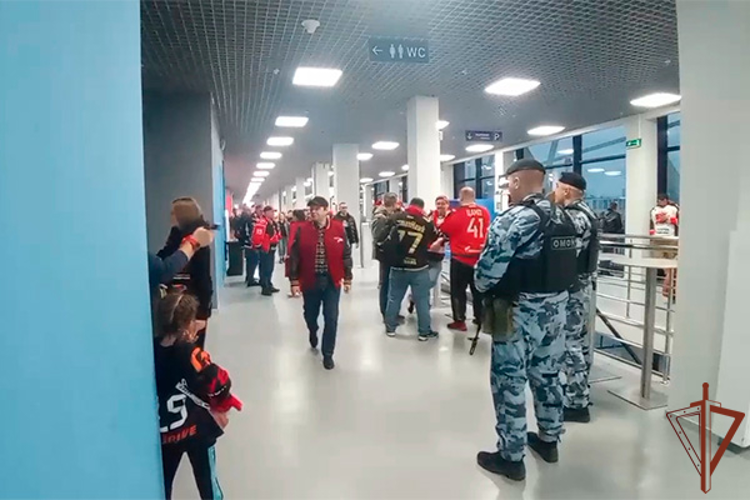 Безопасность проведения матча КХЛ в Москве обеспечили сотрудники Росгвардии (видео)