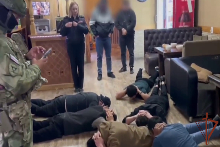 На Сахалине при силовой поддержке СОБР «Редут» Росгвардии проведен второй этап операции «Нелегал-2026»