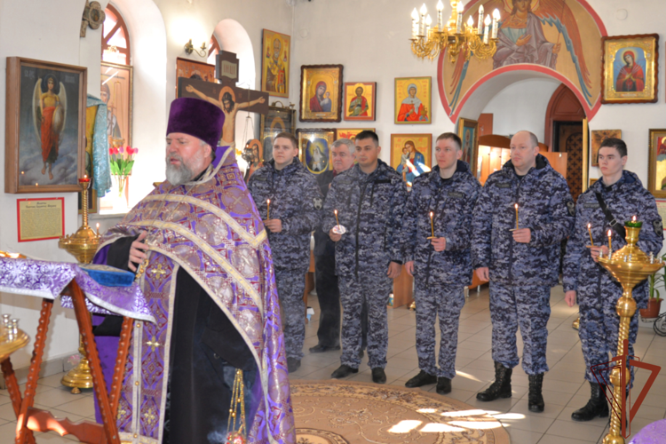 Росгвардейцы приняли участие в праздничных духовно-патриотических мероприятиях на Урале