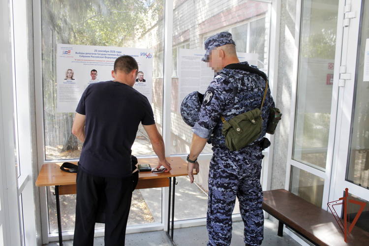 В Херсонской области росгвардейцы приняли участие в Едином дне голосования