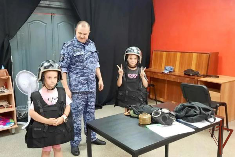 В Удмуртии продолжается ведомственная акция «Каникулы с Росгвардией»