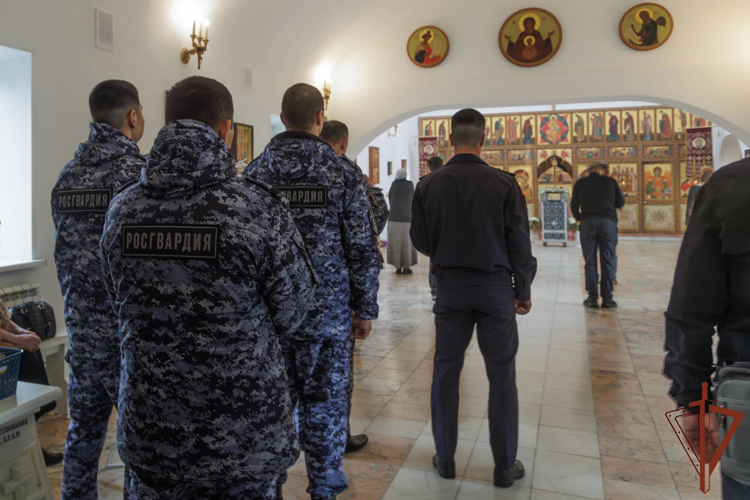 Росгвардия обеспечила безопасность празднования Пасхи в Сибирском федеральном округе