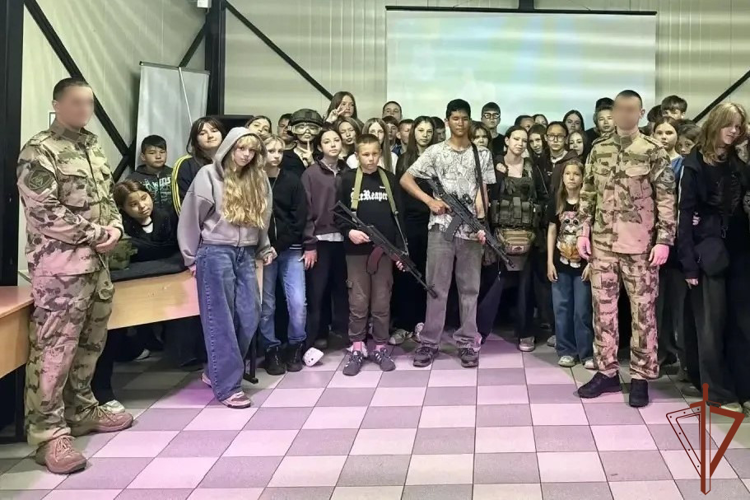 На Дальнем Востоке продолжается акция «Каникулы с Росгвардией»