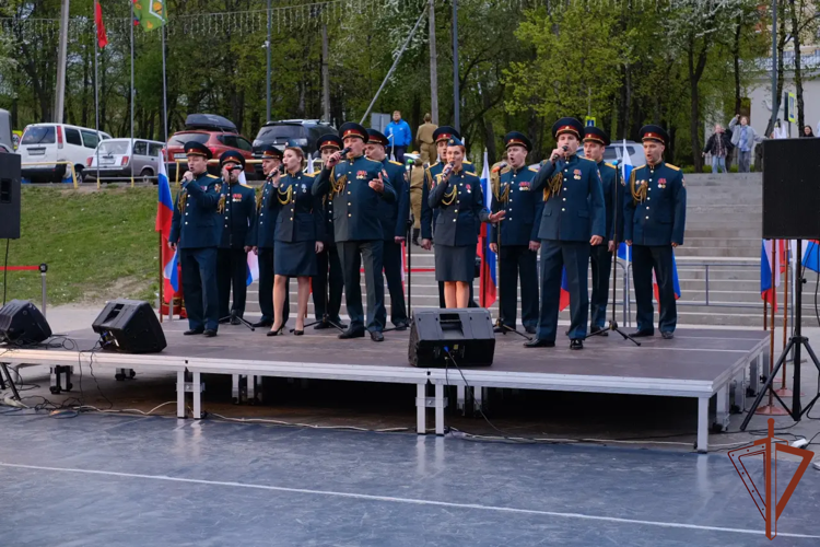 Ансамбль песни и пляски Центрального округа Росгвардии выступил на праздничных мероприятиях Дня Победы в Подмосковье