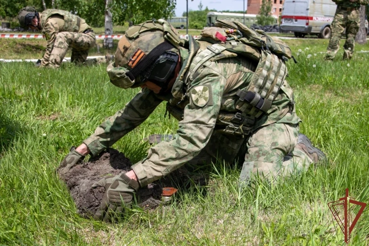 В Хабаровске прошли соревнования специалистов инженерной службы