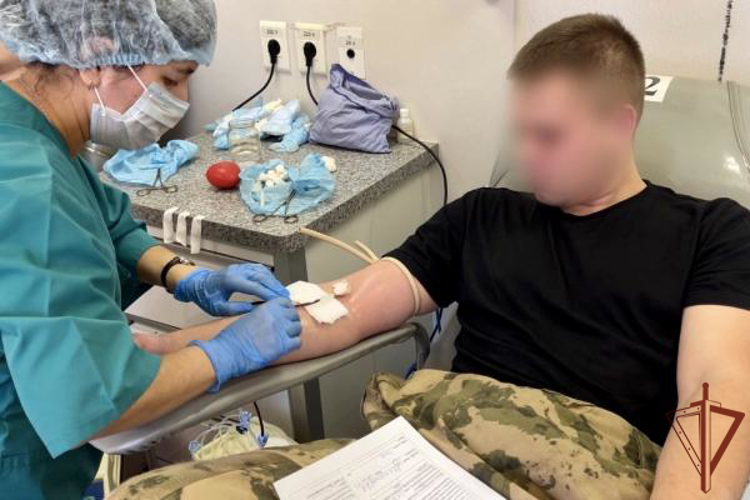 Костромские росгвардейцы пополнили банк донорской крови региона на 15 литров