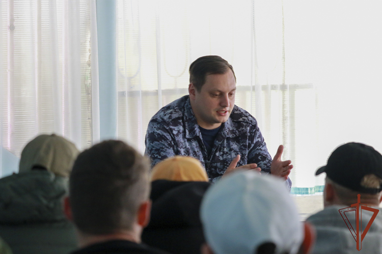 Представители Росгвардии провели профориентационное занятие для школьников Ставрополья