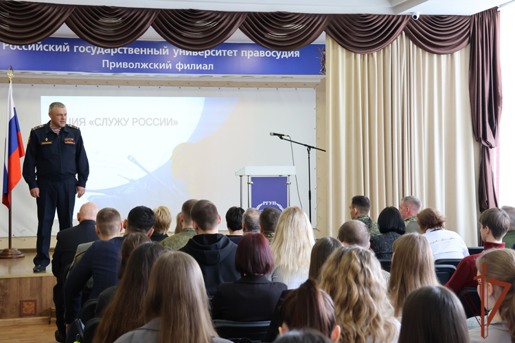 В Нижнем Новгороде росгвардейцы приняли участие в патриотической акции «Служу России»