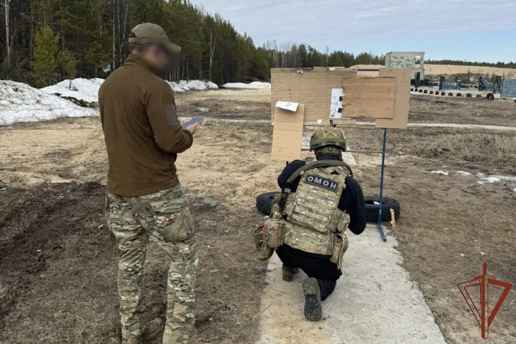 Бойцы спецназа завоевали право ношения геральдических знаков отличия в Уральском округе Росгвардии