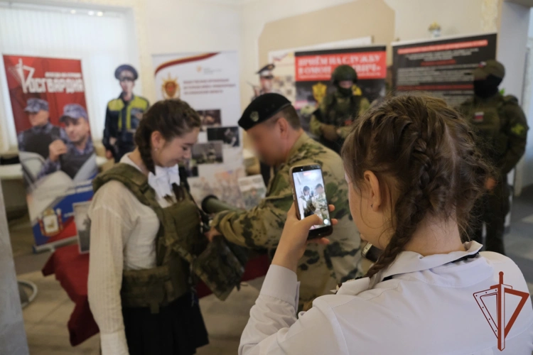 В Смоленске открылся первый кадетский класс Росгвардии