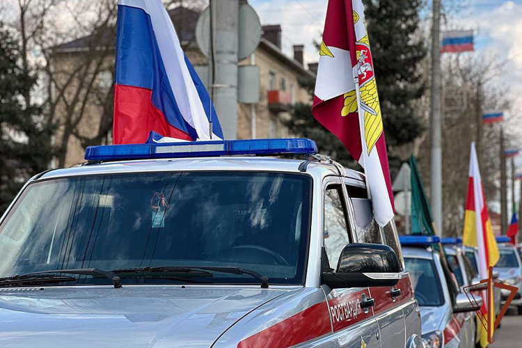 В Запорожской области прошел автопробег в честь юбилея Росгвардии