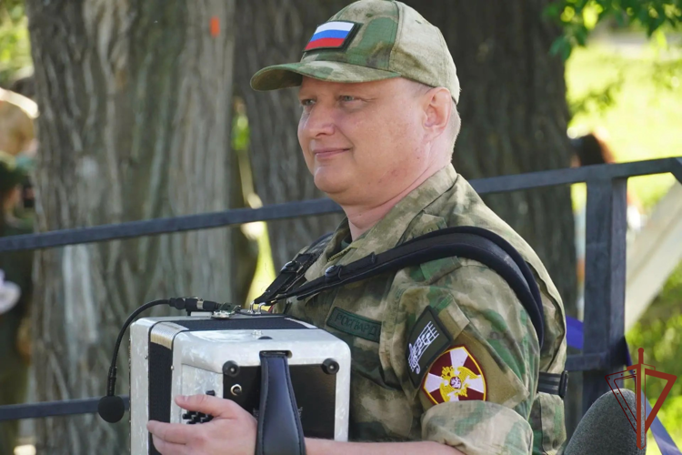 В Саратовской области состоялся гастрольный тур Ансамбля песни и пляски Приволжского округа Росгвардии (видео)
