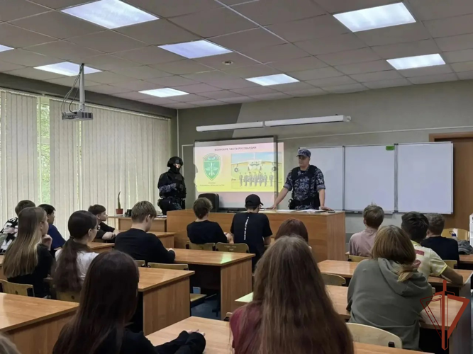 Ведомственная акция «Каникулы с Росгвардией» продолжается в Центральном округе Росгвардии