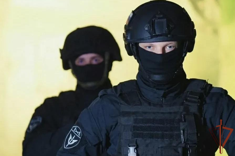 В Оренбурге при силовой поддержке Росгвардии задержан подозреваемый в убийстве (видео)