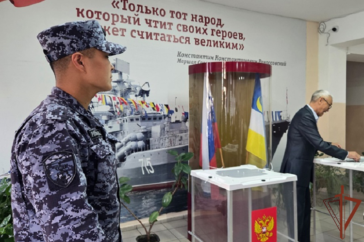 На Дальнем Востоке росгвардейцы обеспечили безопасность во время проведения выборов