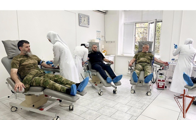 В Чеченской Республике росгвардейцы сдали кровь для онкобольного пациента