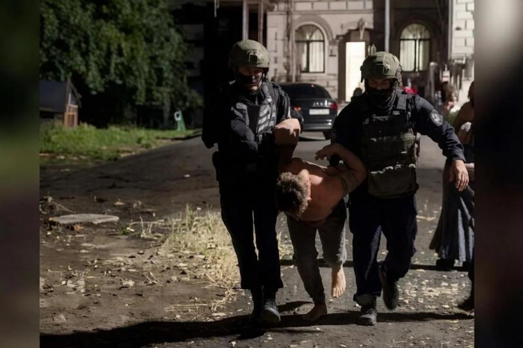 Росгвардейцы оказали силовую поддержку при задержании участников преступной группы в Пермском крае (видео)