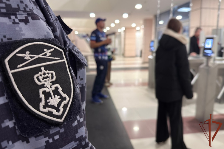 В регионах Урала Росгвардия обеспечила безопасность серии хоккейных матчей