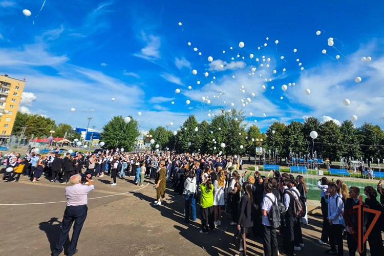 В Приволжье росгвардейцы почтили память жертв терактов в День солидарности в борьбе с терроризмом