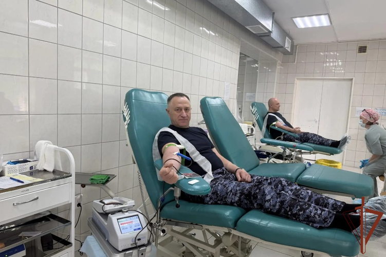 Росгвардейцы сдали более 7 литров крови для медицинских учреждений Томской области