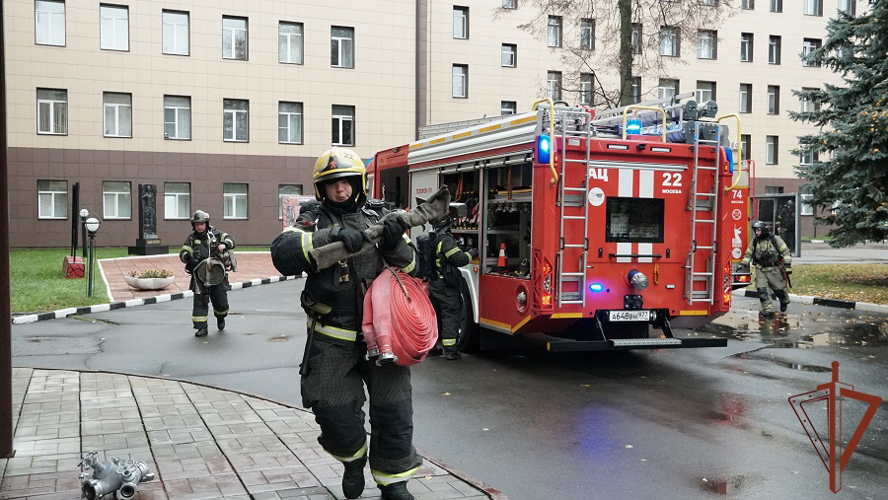 В Центральном округе Росгвардии прошли пожарно-тактические учения