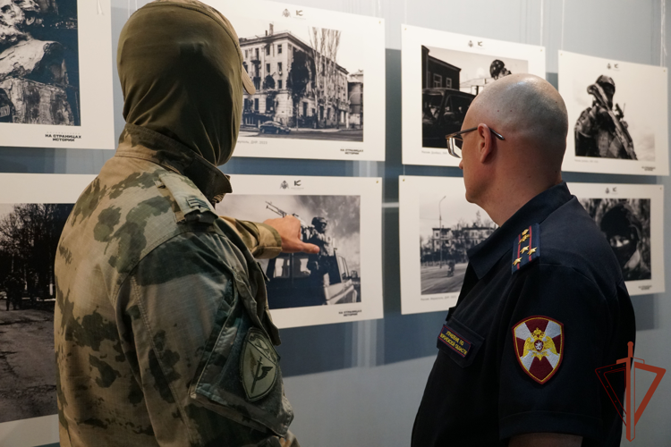 В Воронежской области открылась фотовыставка работ военнослужащего Росгвардии из ЛНР