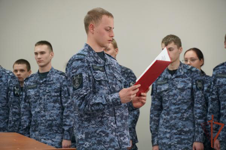 В Ульяновске молодые росгвардейцы присягнули на верность Отечеству